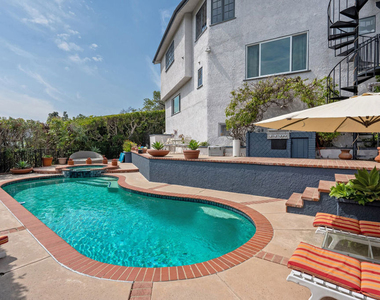 3537 Berry Drive - Photo Thumbnail 24