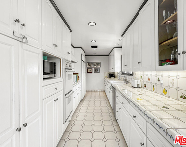 3537 Berry Drive - Photo Thumbnail 12