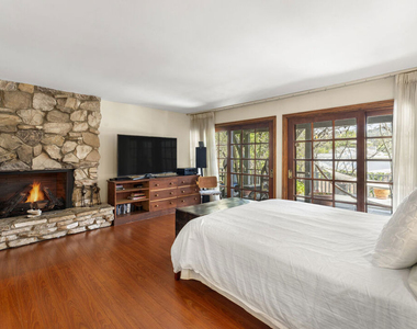 3537 Berry Drive - Photo Thumbnail 15