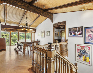 3537 Berry Drive - Photo Thumbnail 6