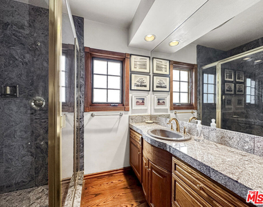 3537 Berry Drive - Photo Thumbnail 13