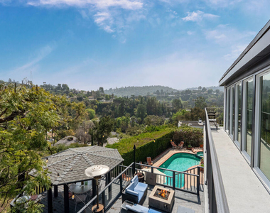 3537 Berry Drive - Photo Thumbnail 22
