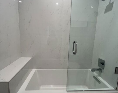 913 Hilldale Avenue - Photo Thumbnail 16