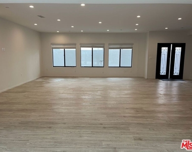 913 Hilldale Avenue - Photo Thumbnail 2