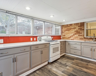 425 Sw Plantation Road - Photo Thumbnail 15