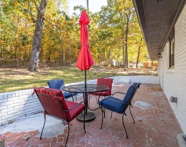 6 Oriole Drive - Photo Thumbnail 3