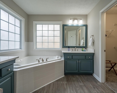 104 Kingston Pointe Drive - Photo Thumbnail 23