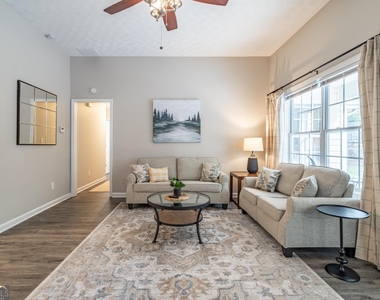 104 Kingston Pointe Drive - Photo Thumbnail 7