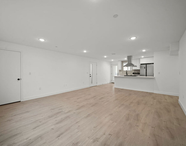 171 S Hoover Street - Photo Thumbnail 28