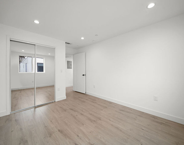 171 S Hoover Street - Photo Thumbnail 18