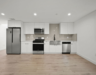 171 S Hoover Street - Photo Thumbnail 4