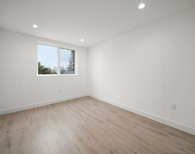 171 S Hoover Street - Photo Thumbnail 16