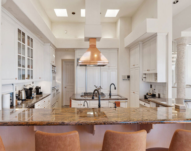 7350 Brodiaea Way - Photo Thumbnail 14