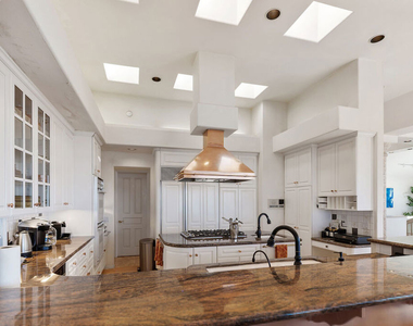 7350 Brodiaea Way - Photo Thumbnail 15