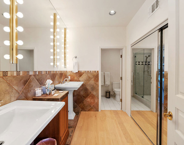 7350 Brodiaea Way - Photo Thumbnail 50