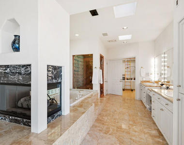 7350 Brodiaea Way - Photo Thumbnail 31