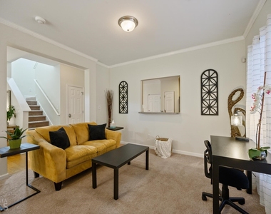 4632 Liberty Square Drive - Photo Thumbnail 7