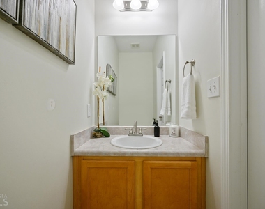 4632 Liberty Square Drive - Photo Thumbnail 4