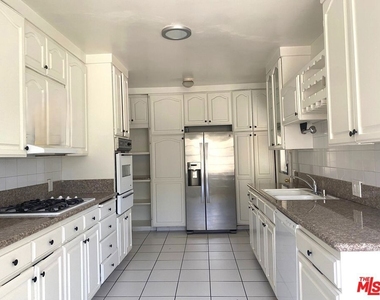 10682 Kinnard Avenue - Photo Thumbnail 5