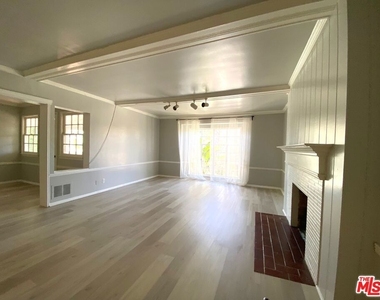 10682 Kinnard Avenue - Photo Thumbnail 2