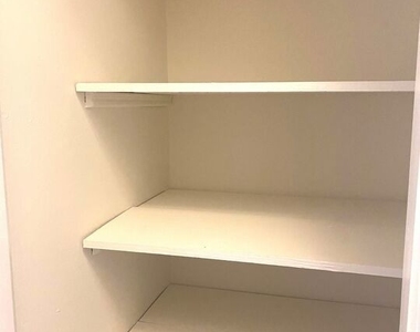 10682 Kinnard Avenue - Photo Thumbnail 13