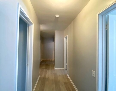 10682 Kinnard Avenue - Photo Thumbnail 9