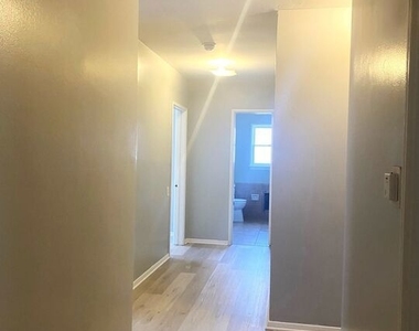 10682 Kinnard Avenue - Photo Thumbnail 8