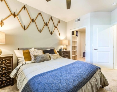 7290 Edinger Avenue - Photo Thumbnail 22