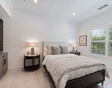 55140 Spring Creek Court - Photo Thumbnail 17