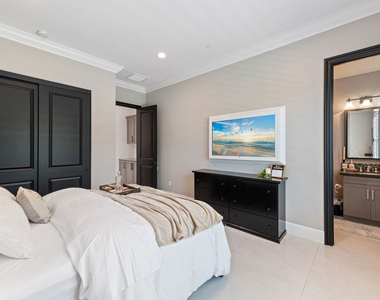 55140 Spring Creek Court - Photo Thumbnail 14