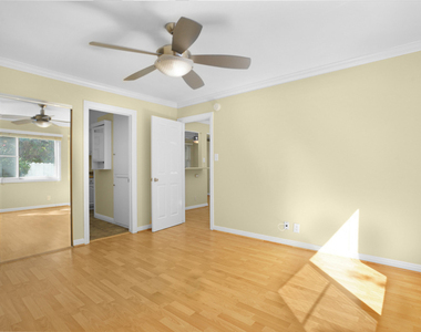 2820 Arizona Avenue - Photo Thumbnail 10