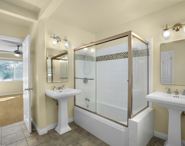 2820 Arizona Avenue - Photo Thumbnail 7