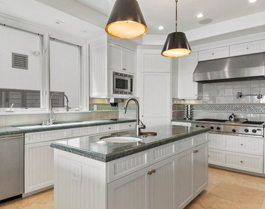 30962 Broad Beach Road - Photo Thumbnail 14