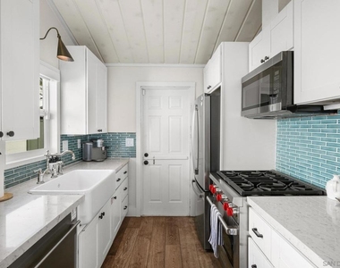 1571 San Elijo Ave - Photo Thumbnail 9