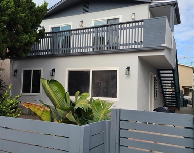 836 Island Ct - Photo Thumbnail 17