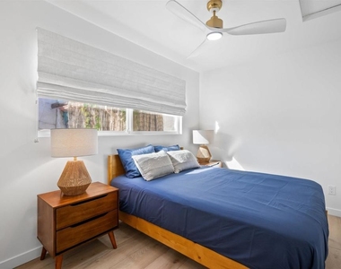 836 Island Ct - Photo Thumbnail 9