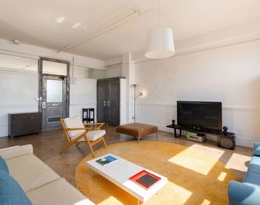 108 W 2nd Street - Photo Thumbnail 8