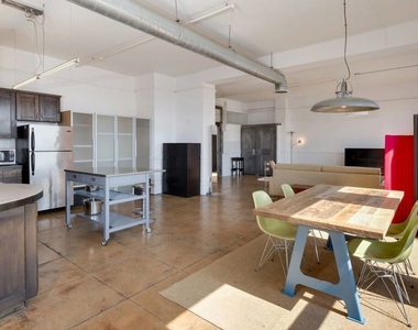 108 W 2nd Street - Photo Thumbnail 11