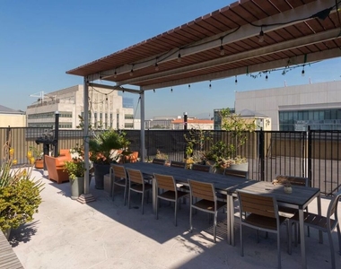 108 W 2nd Street - Photo Thumbnail 18