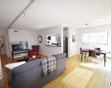 1940 Carmen Avenue - Photo Thumbnail 3