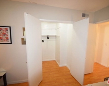 1940 Carmen Avenue - Photo Thumbnail 15