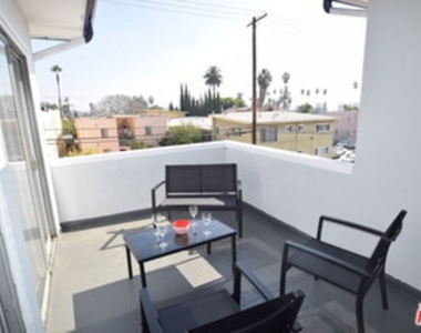 1940 Carmen Avenue - Photo Thumbnail 19