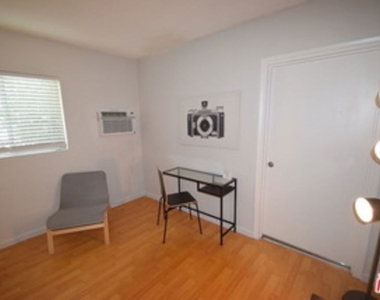 1940 Carmen Avenue - Photo Thumbnail 12