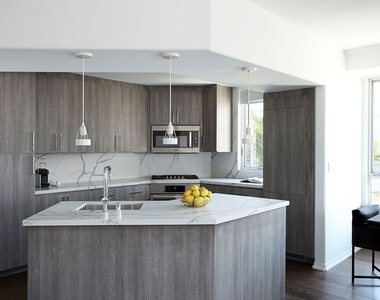 155 N Crescent Drive - Photo Thumbnail 2