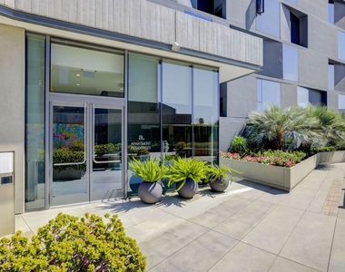 8500 W Sunset - Photo Thumbnail 9