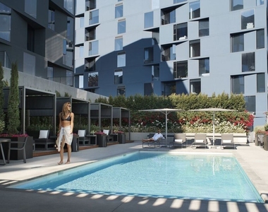8500 W Sunset - Photo Thumbnail 1