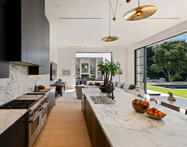 12846 Highwood Street - Photo Thumbnail 18