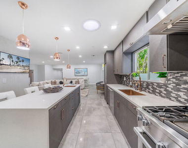 5010 Fulton Avenue - Photo Thumbnail 16