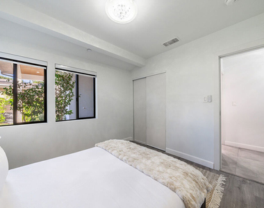 5010 Fulton Avenue - Photo Thumbnail 26