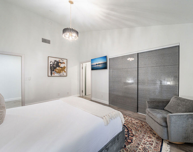 5010 Fulton Avenue - Photo Thumbnail 38